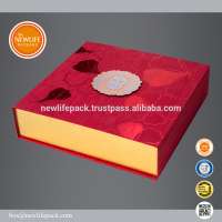 Hard red flower apricot box